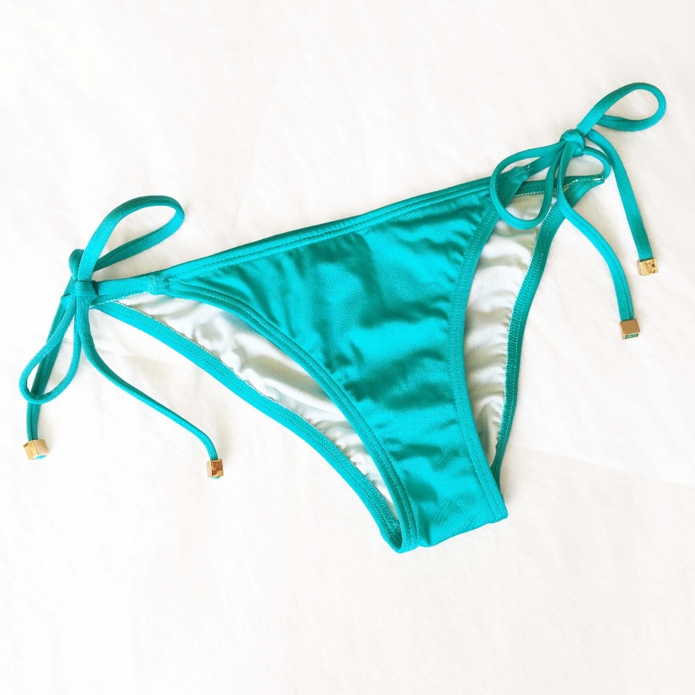 VICTORIA'S SECRET Skimpy String Bikini Bottom  NWOT